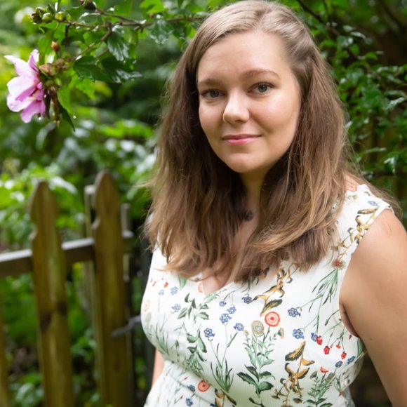 Meet your Posher, Kelsey - Picture 2 of 2